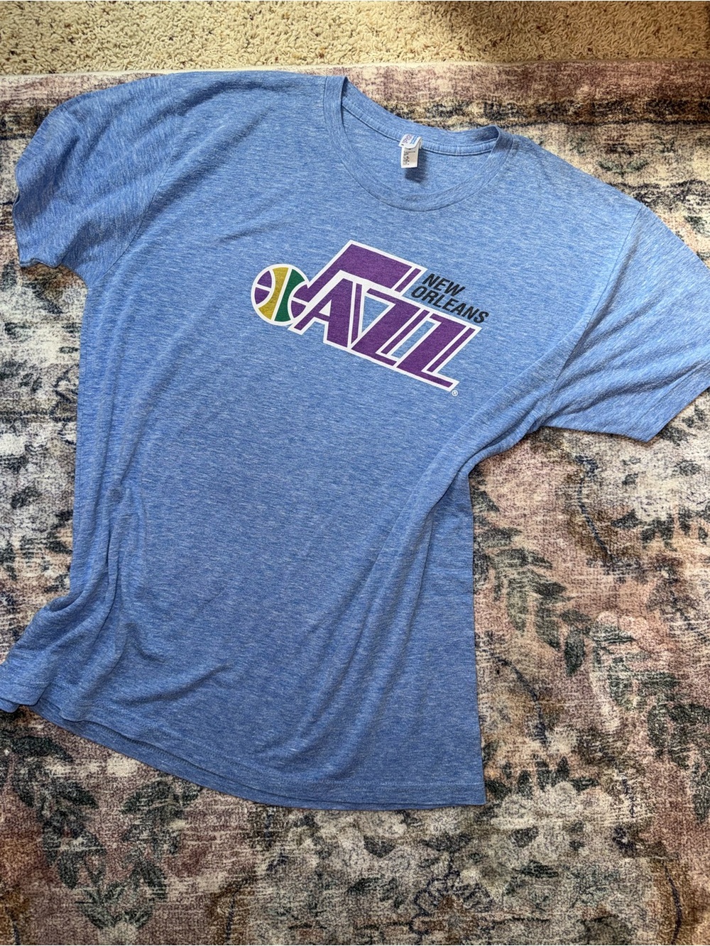 New Orleans Jazz Graphic Tee in Heather Blue